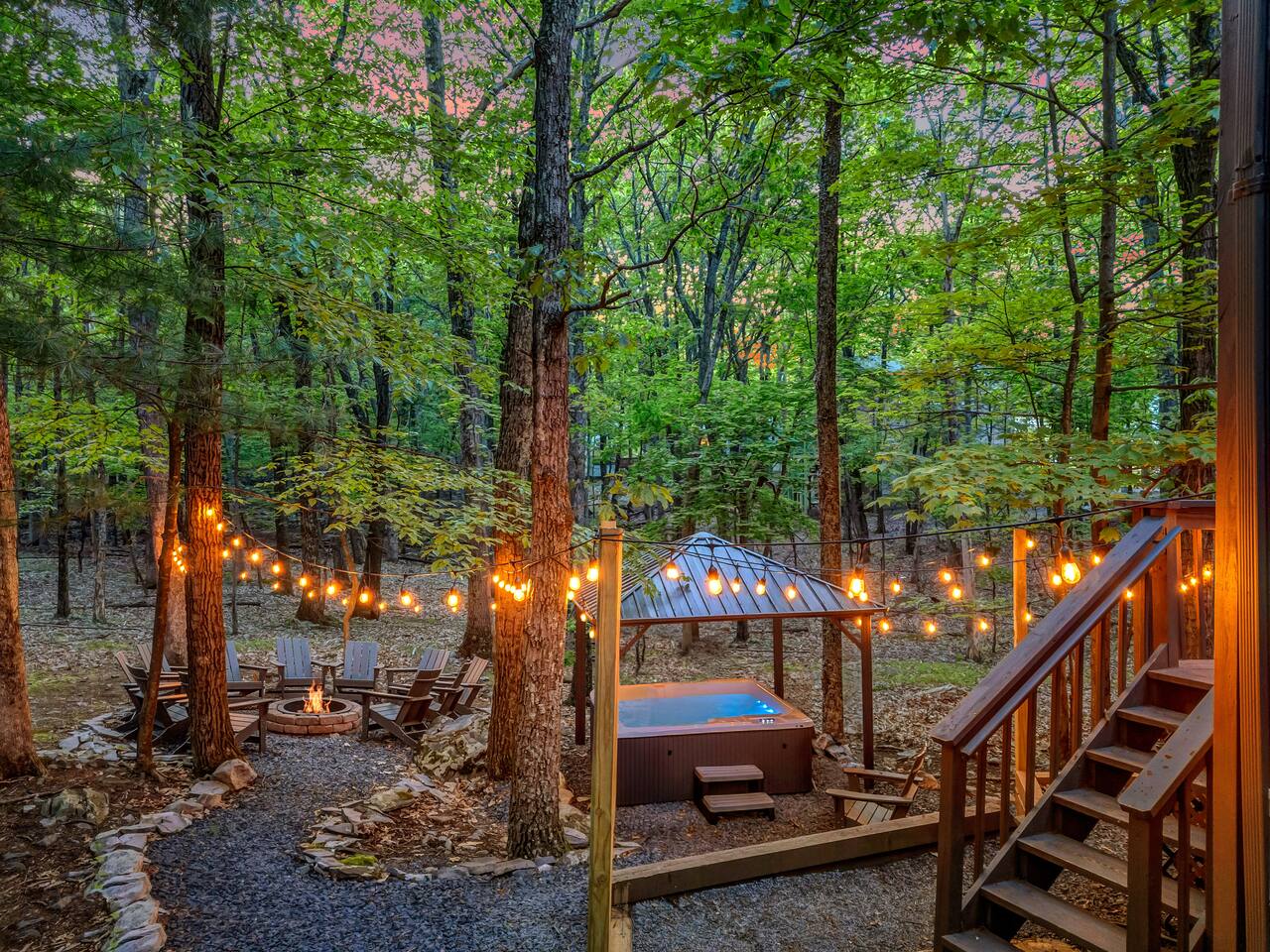 Huge Private Serenity Hot Tub, Fire Pit, Game Room | Endless Stays