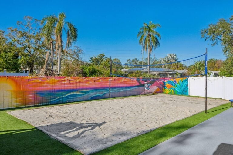 Endless Stays | Vacation Rentals with Pools, Hot Tubs, Game Rooms and More