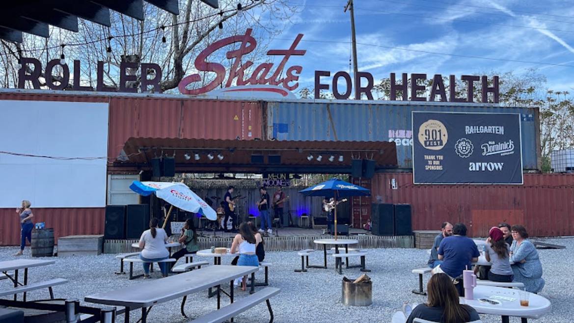 Railgarten outdoor bar Memphis