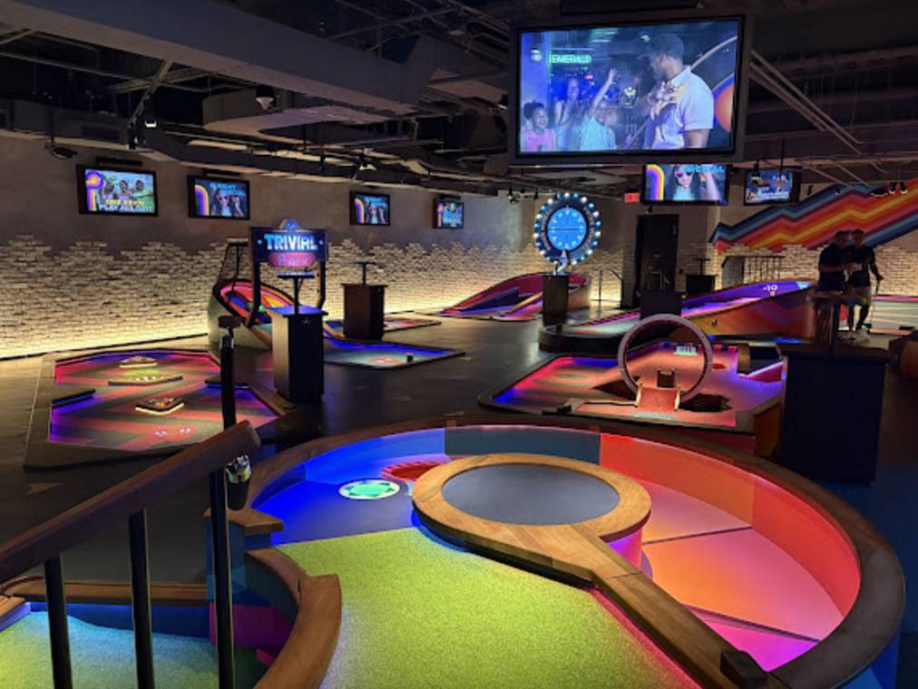 Puttshack Scottsdale tech mini golf course
